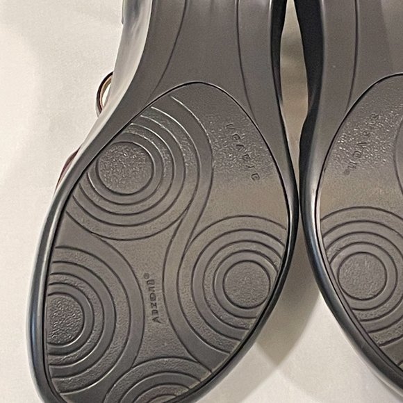 ARAVON "Maura" T-Strap Genuine Leather Pump, Wine - 6.5 B - Picture 11 of 12